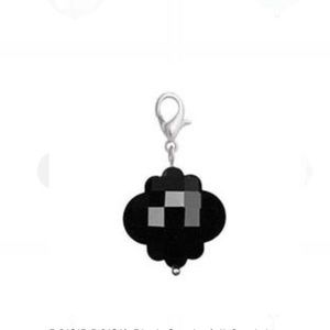 New Origami Owl Quarterfoil Dangle In Black